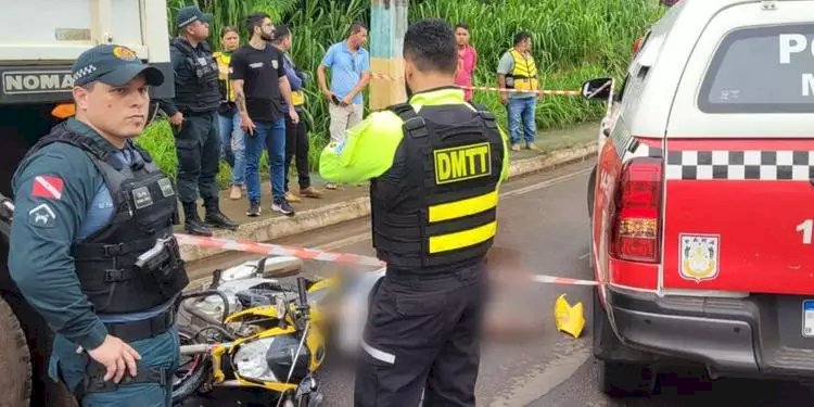 Homem morre ao bater na traseira de carreta em Parauapebas